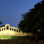 2 Bedroom Apartment , Hope Island , Resort Living