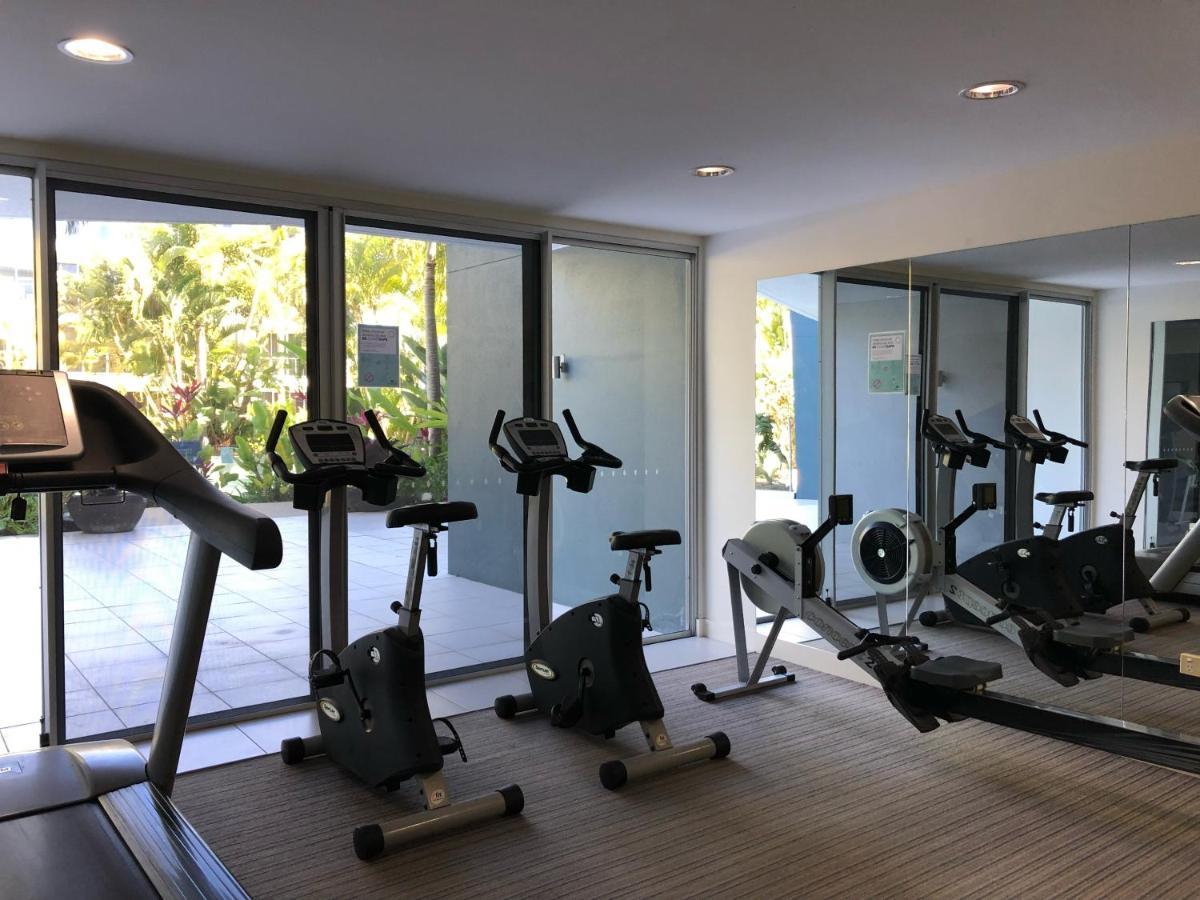 2 Bedroom , Hope Island , Living * Gold Coast